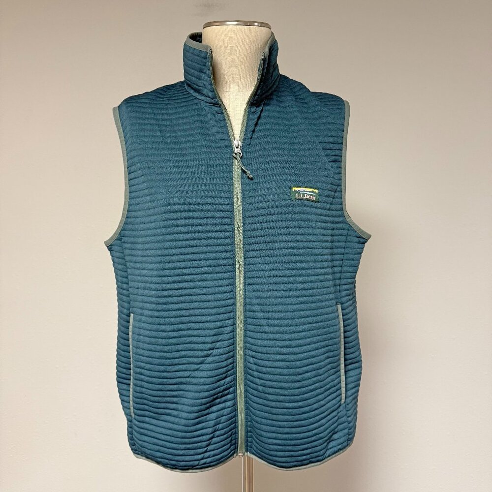 L.L. Bean Airlight Vest - Picture 2 of 9